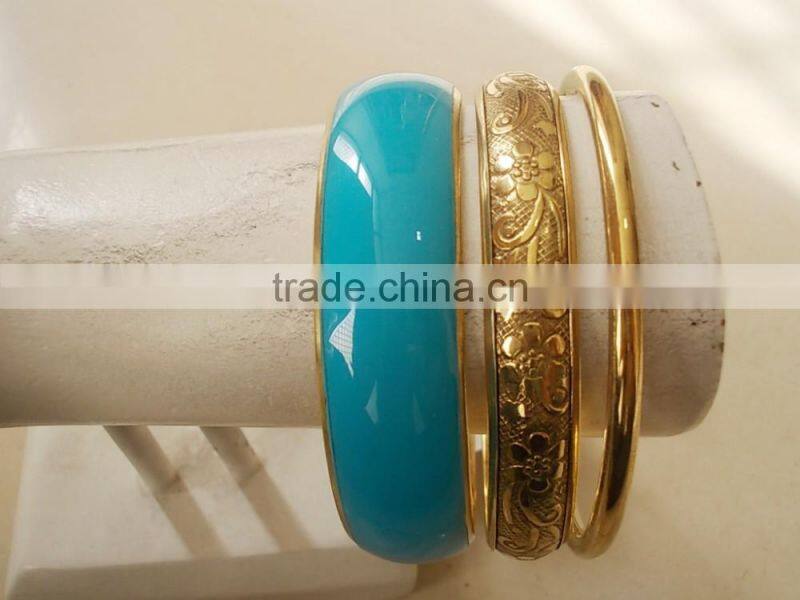 golden metal bangles