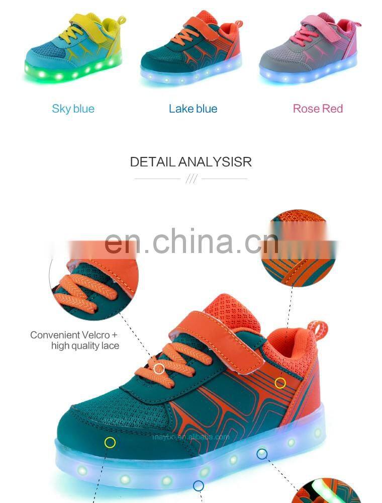 Factory Wholesale New design Light up shoes Children kids LED shoes sneakers Latest Cool footwear for girls boys