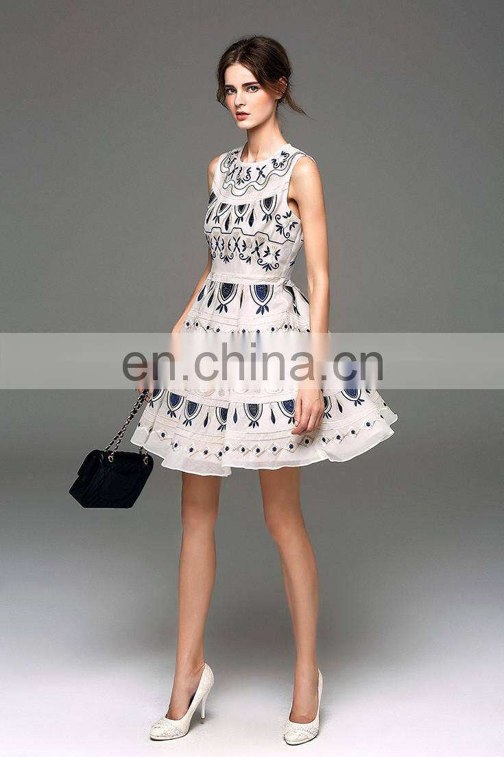 Ladies fashion summer dress 2016 sleeveless round neck embroidery dress designs