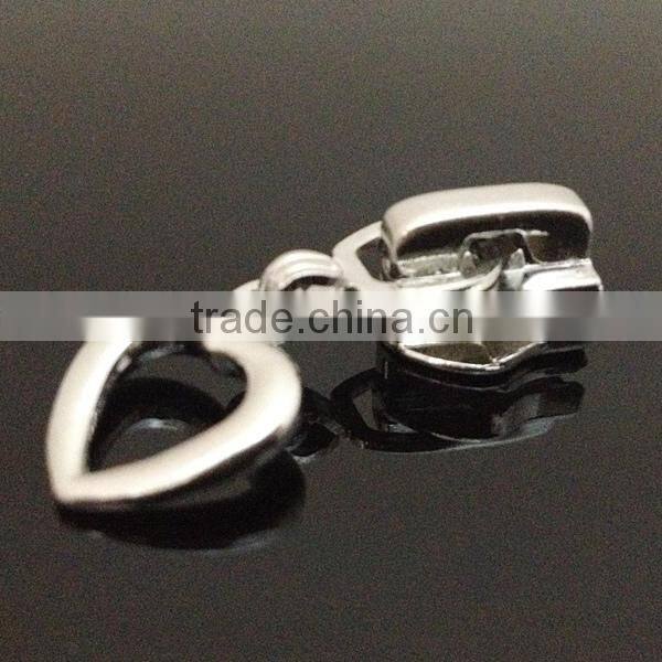 zipper puller heart