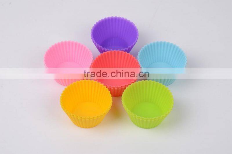 Colorful silicone muffin mold