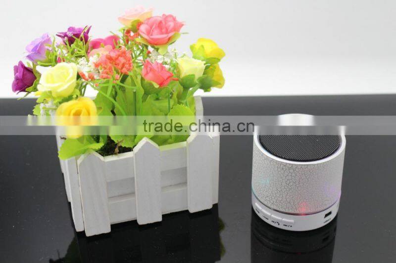 Factory Sale 2015 New Design Portable Mini Bluetooth Speaker with Flash Light
