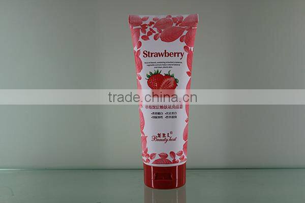 Strawberry deep revitalizing exfoliator cream