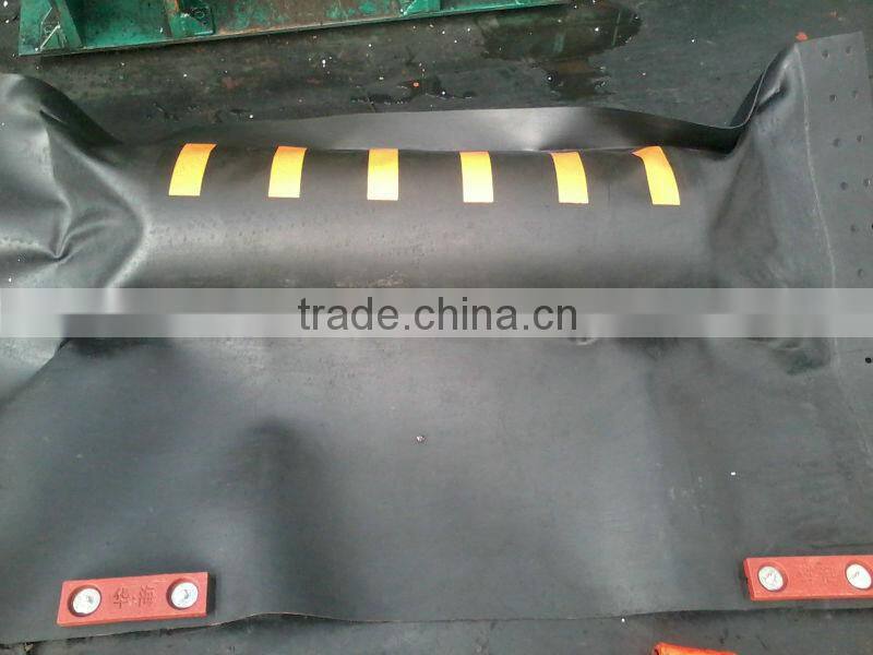 solid rubber boom