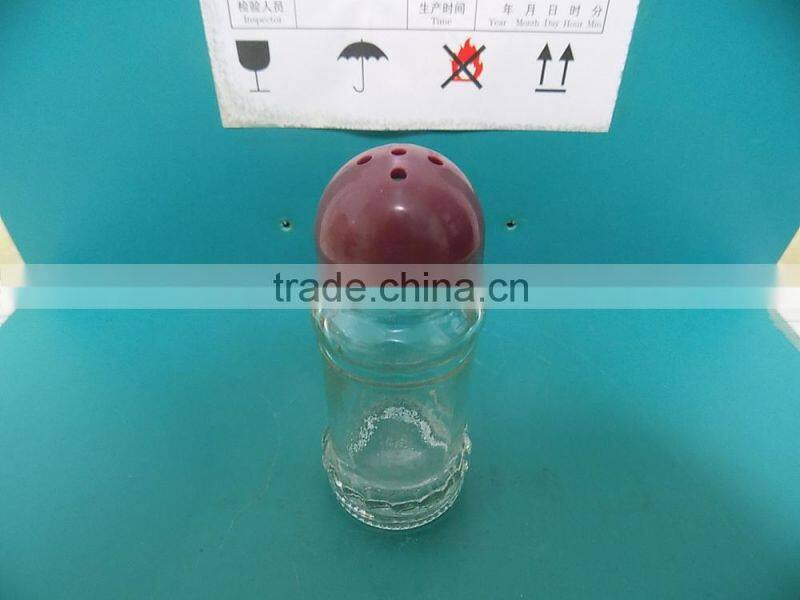 Glass flavour jar with plastic caps