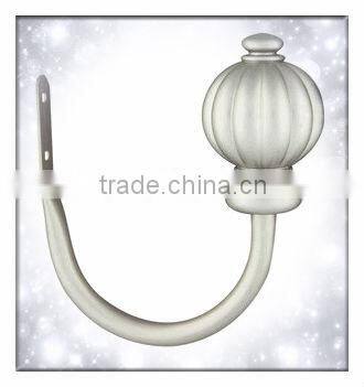 Birdie Curtain Tie-Back