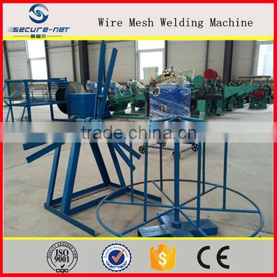 Barrier mesh fencing making machine