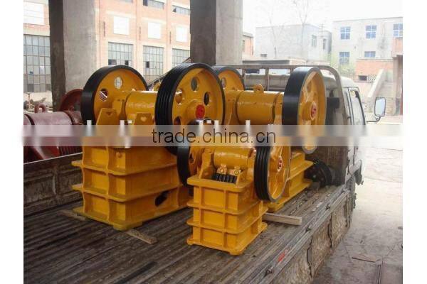 Diesel engine portable mobile type small jaw crusher PE150*250&PE250*400&PE200*300