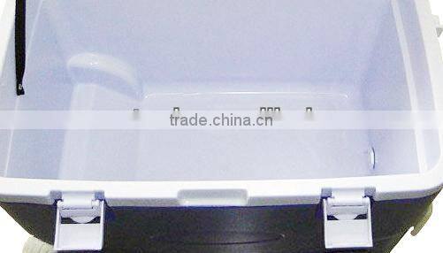 46L Pulling Cooler Box Insulated Plastic Ice Box with Side Handle and Small Wheel