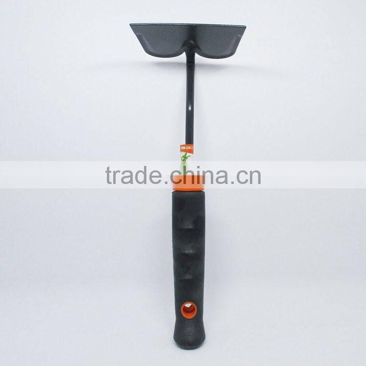 New style and high quality carbon steel blade meterial garden hoe manual garden hoe with plastic handle
