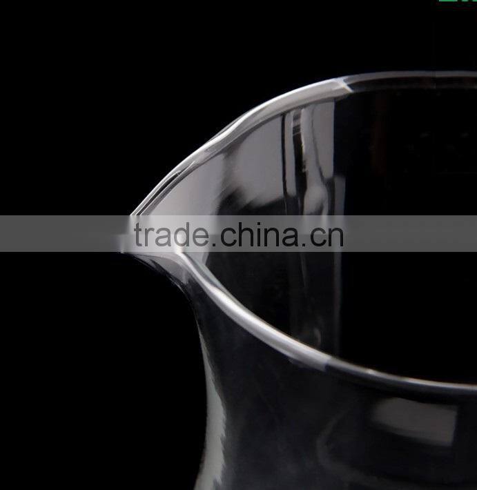 Shanghai new world vintage glass wine pot