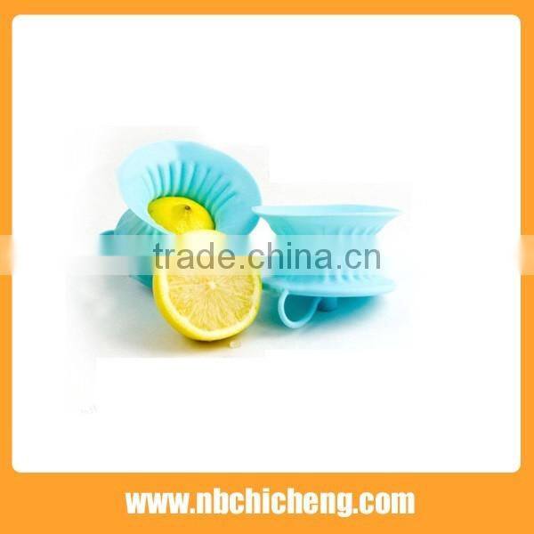 Easy Handle Silicon Kitchen Tools Lemon Juicer Silicone Fruit Juicer