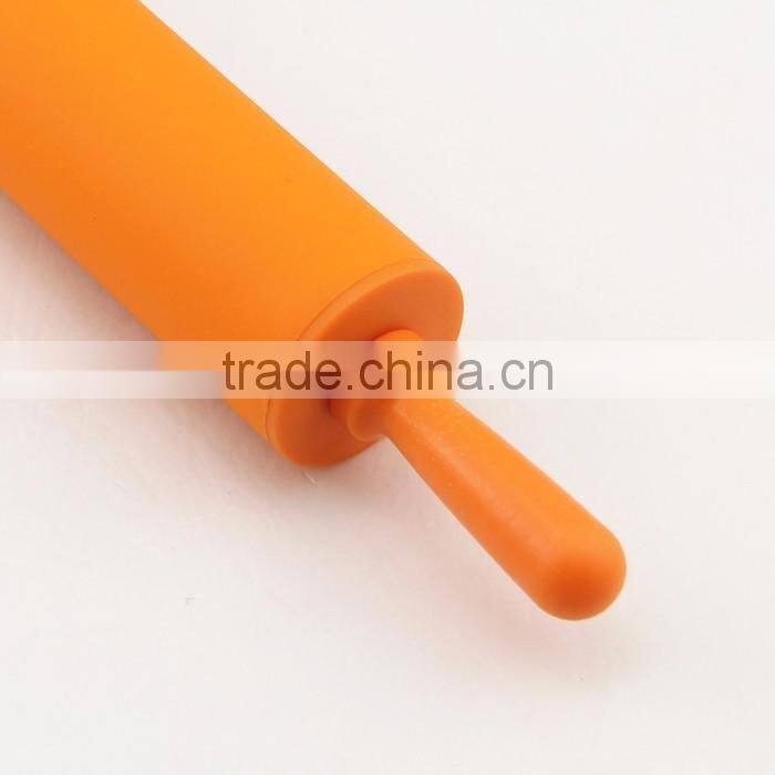 Hot Selling Silicone Noodle Rolling Pin with Plastic Handle