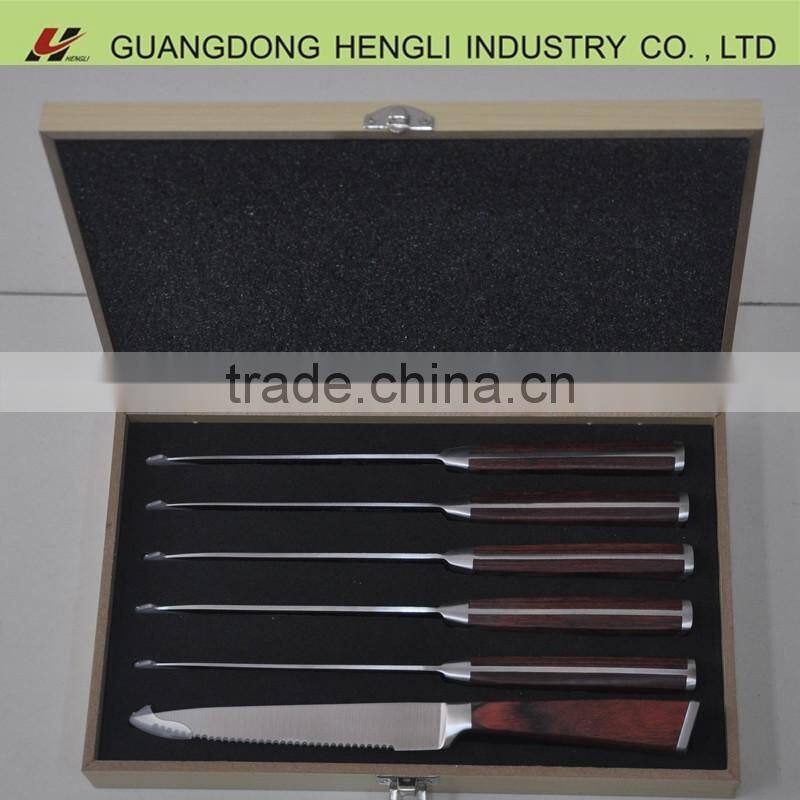 Plastic handle 4.5"steak knife set