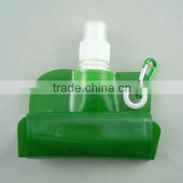 China factory custom foldable plastic drinking water bag with spout and hook