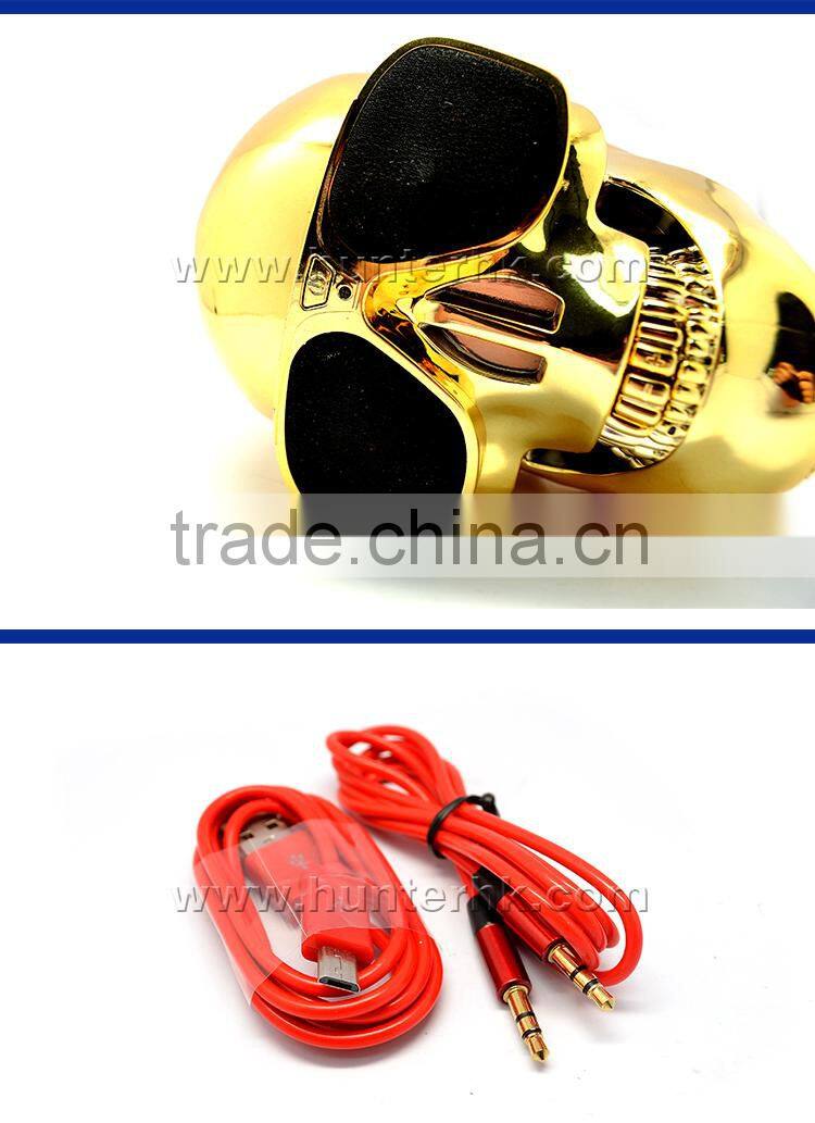 Christmas Season Skull Head Shape Bluetooth Speaker