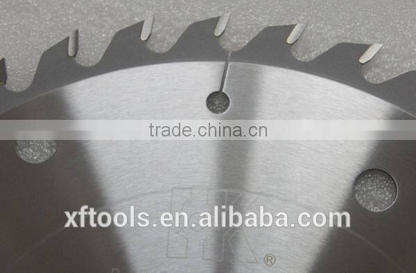 Round log multi blade saw