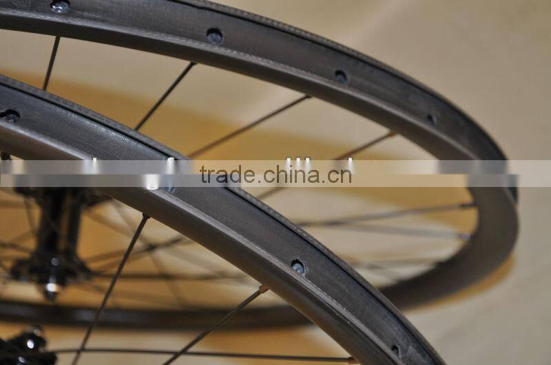 China cheap carbom mtb bike wheels 26/27.5/29er