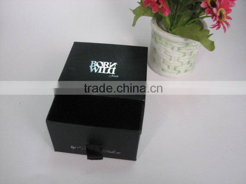 Handmade drawer boxes of football socks made in China