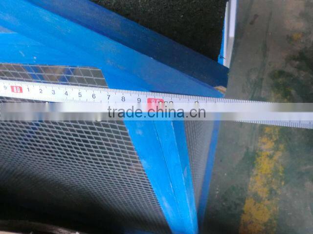 Color Painting Wooden Chicken Coop