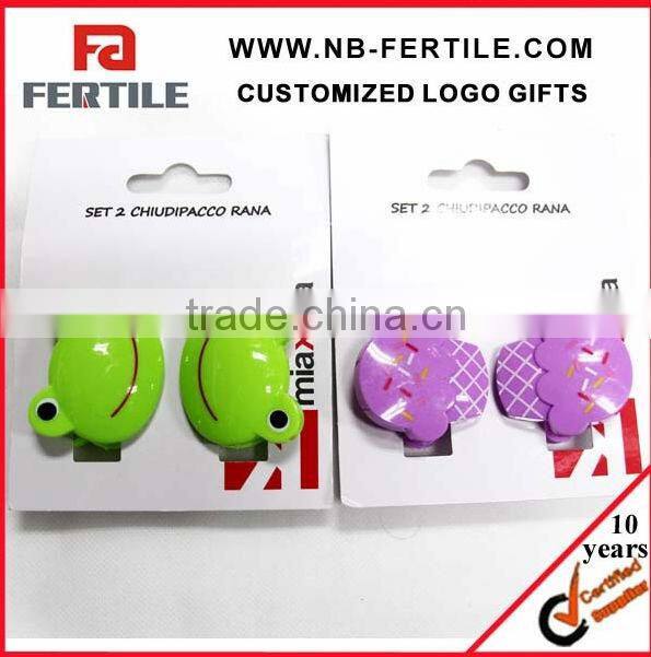 ZZY 215369 4pcs Plastic heart shape binder clip