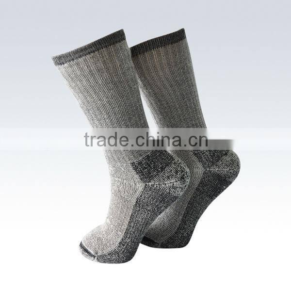 Middle calf merino wool hiking socks