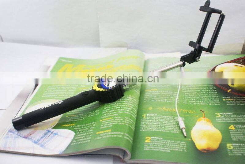 New Monopod Selfi Extendable Selfie Stick 3.5mm Wired with Holder Cartoon design For Samsung Iphone 6 self Monopod