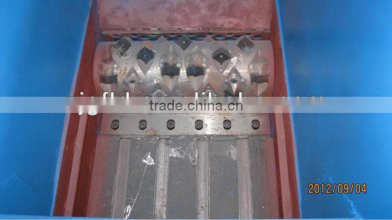 Single Shaft Plastic Shredder Machine