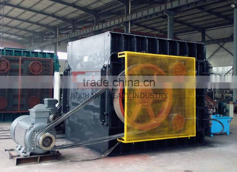 Hot selling industrial rock crusher / Fine roller crusher/Trip Roller Crusher with low cost
