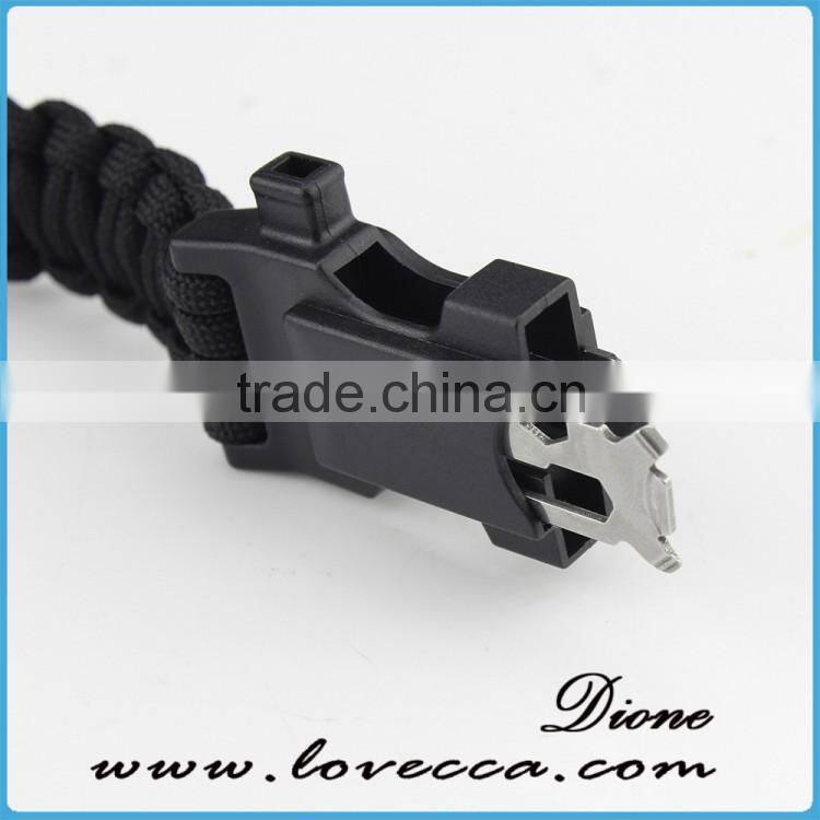 2016 hot sell design survival paracord bracelet with screwdriver tool in buckle