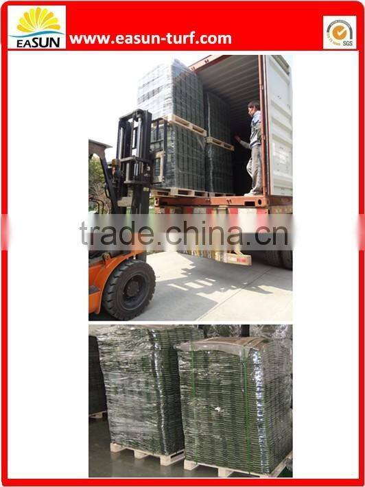 Interlocking Artificial Grass Puzzle Mat with waterproof XPE foam Backing