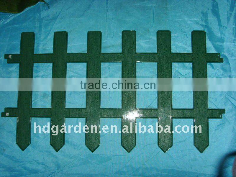 Garden plastic heart-shaped fence