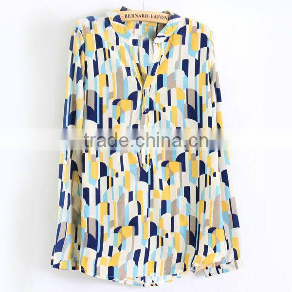 Garment factory in shenzhen ladies' loose fit printed chinese collar casual blouse patterns