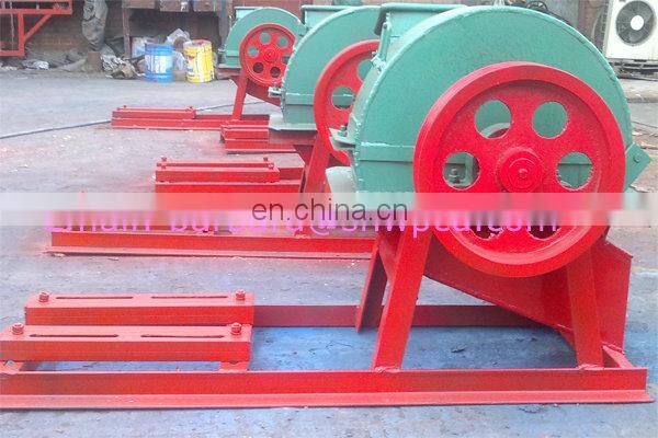 Hot sale portable wood chip crusher sawdust wood crushing machine factory price