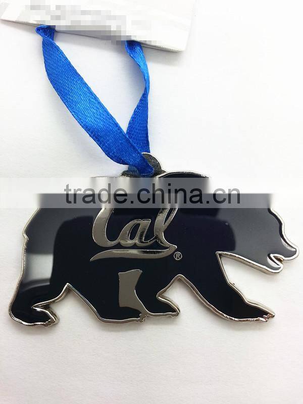 Custom Cartoon soft enamel zinc alloy ornament in china