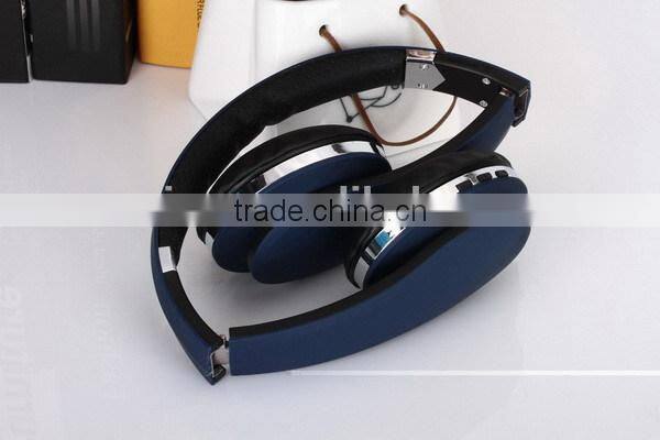 Top level professional flexible computer headphones with mic