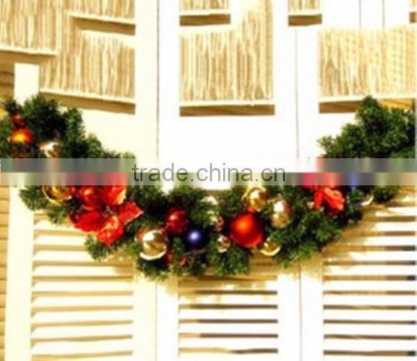 Natural rattan christmas garland with green leaves and berries/luxury led christmas garland