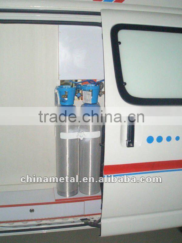 Vehicle-mounted medical O2 breathing apparatus