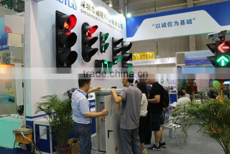 300mm Small lens traffic light module Green arrow with high intensity