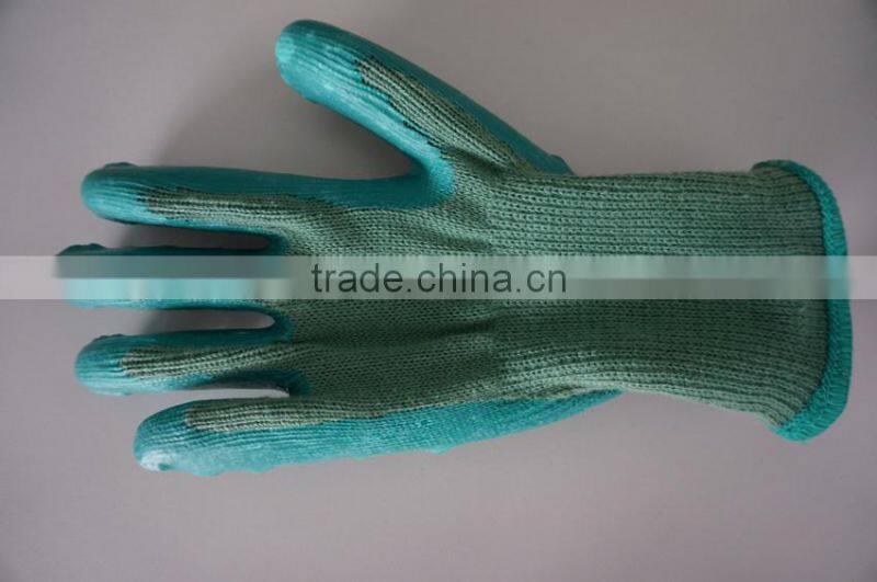 Anti-Vibration Cotton Shell with Latex Coated safety gloves at construction site