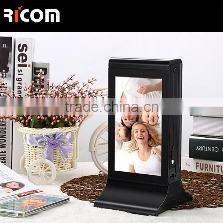 Menu standby restaurant power bank 2 USB ports 20800mAh with LCD advertising