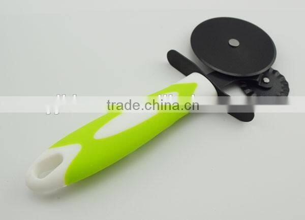 Colorful kitchen utensil stainless steel coating pizza cutter pizza slicer
