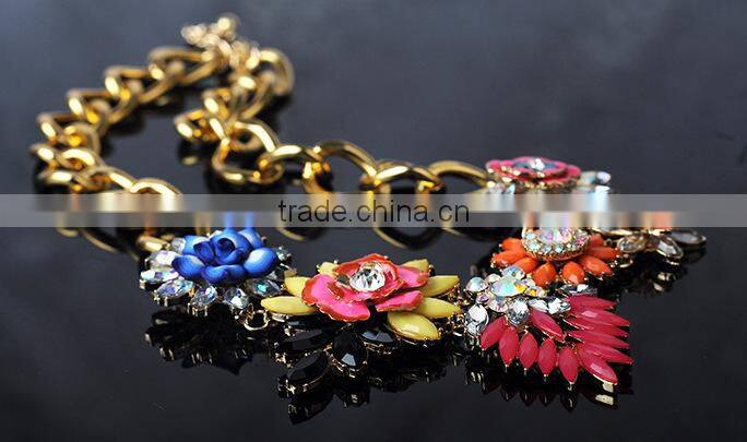 New Luxury Multicolor Flower Choker Collar Vintage Statement Necklace Women 2014