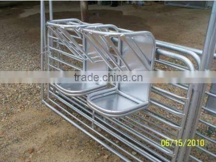 heavy duty round horse/cattle feeder