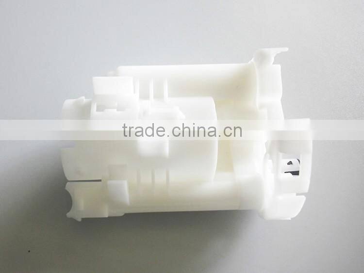 Diesel Engine Parts 23300-21010 Plastic Fuel Filter