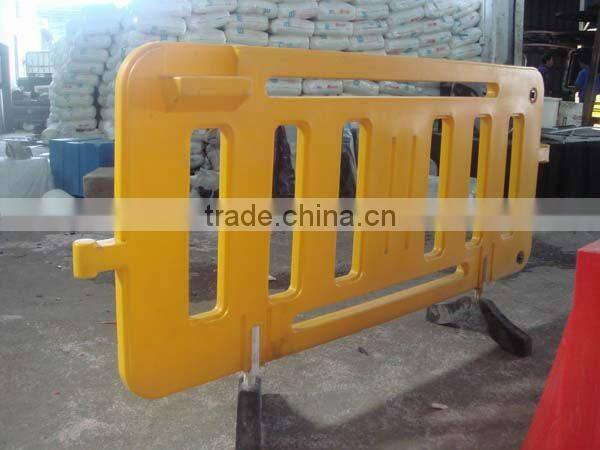 water filled traffic fence barrier