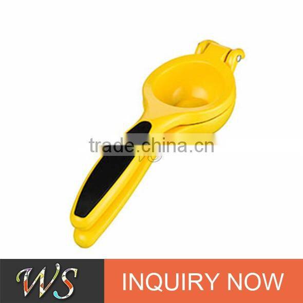 WSCCHH069 Famous and high quality lemon squeezer with silicone handles