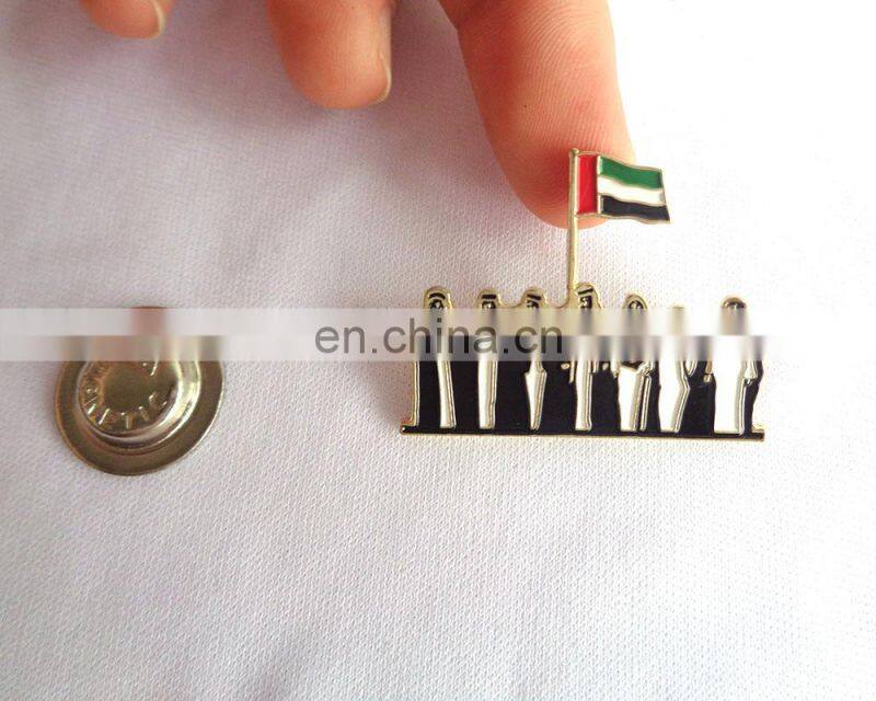 2017 hot sale national day souvenir badges with UAE national emblem customized memorial gift metal badge