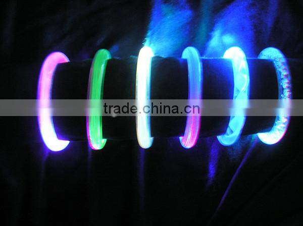 2014 wholesale led glowing bracelet