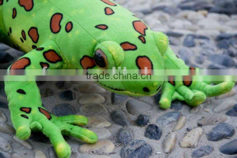 2014 hot realistic plush toy frog